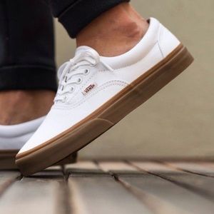 NWOT Men’s Vans Sneaker